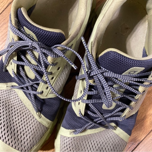 On Cloudstratus Running Sneakers in Pistachio/Grey Size 10.5 - Picture 8 of 11